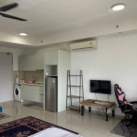Host Assist Homestay By Ha I-City Шах Алам Екстериор снимка