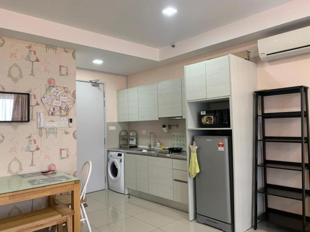 Host Assist Homestay By Ha I-City Шах Алам Екстериор снимка