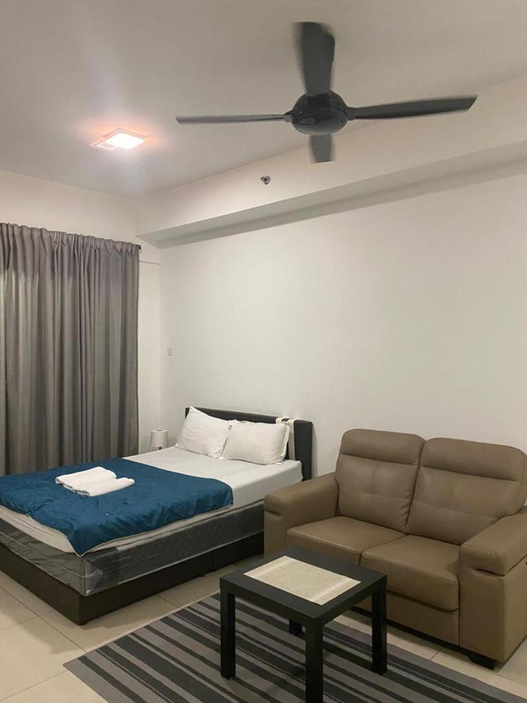 Host Assist Homestay By Ha I-City Шах Алам Екстериор снимка