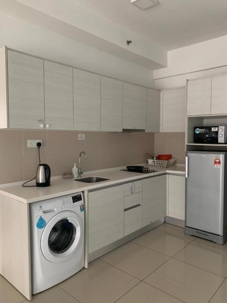 Host Assist Homestay By Ha I-City Шах Алам Стая снимка