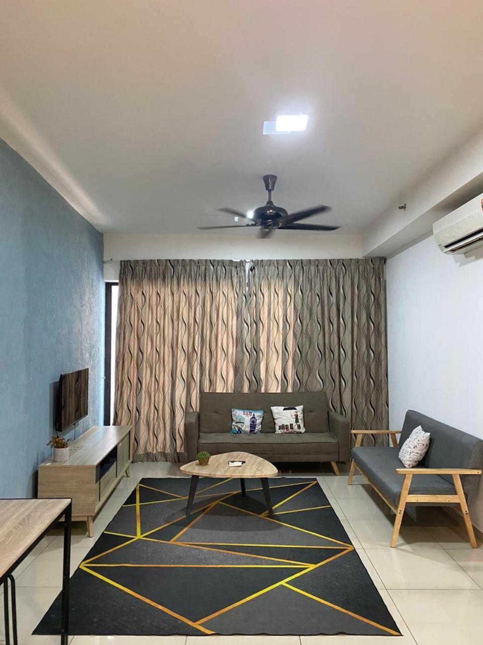 Host Assist Homestay By Ha I-City Шах Алам Стая снимка